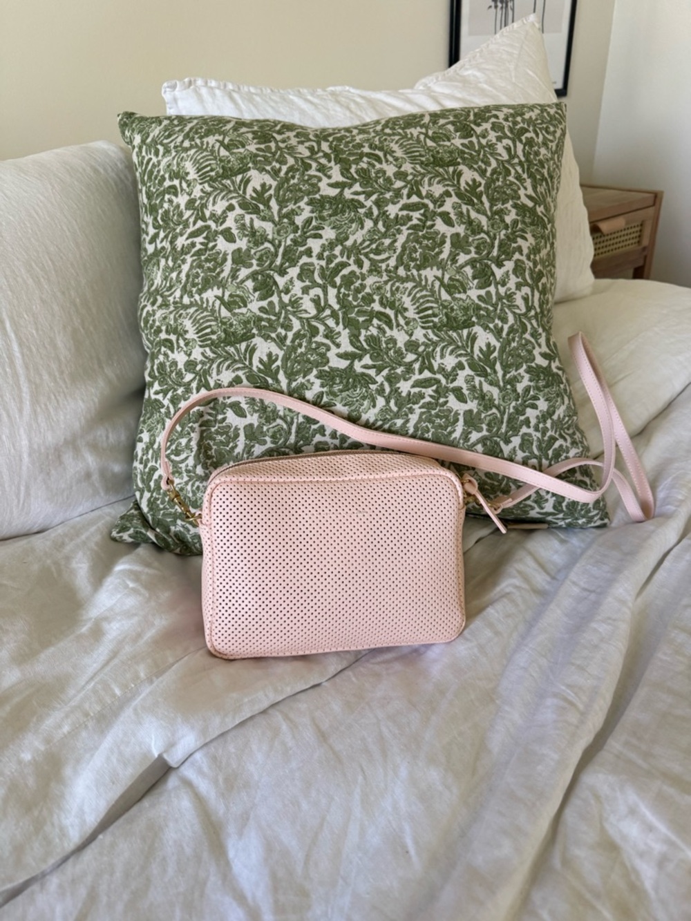 Clare V. Midi Sac